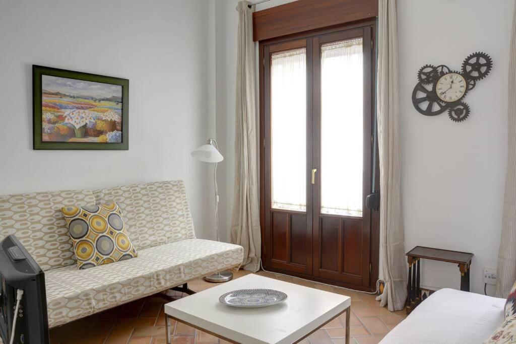 Appartamento Apartamento Santa Cruz Siviglia Esterno foto